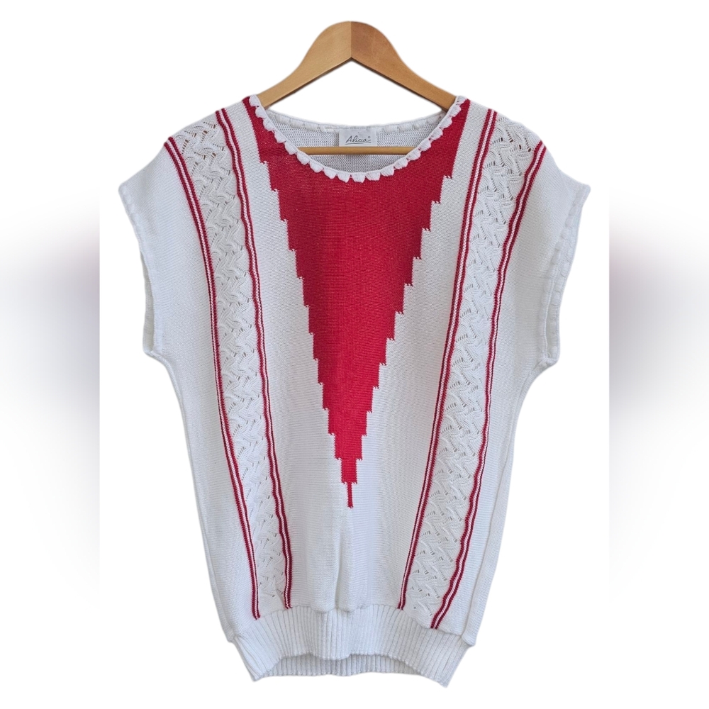 Vintage Alicia White & Red Sleeveless Knit Top 100% Acrylic Excellent Pre-loved - Picture 2 of 11